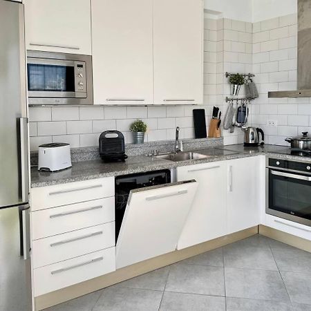 Апартаменти Viola Sea View Penthouse Саранда Екстер'єр фото