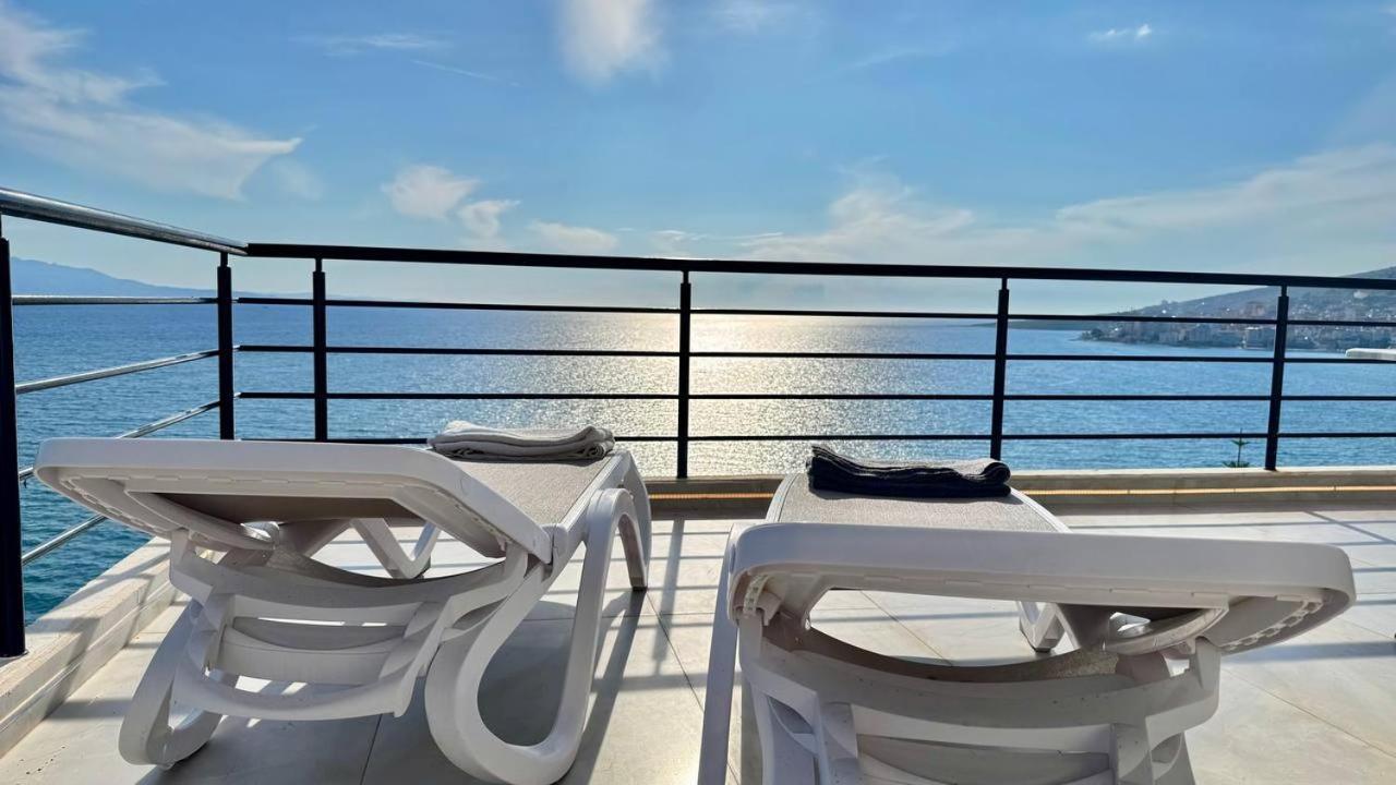 Апартаменти Viola Sea View Penthouse Саранда Екстер'єр фото