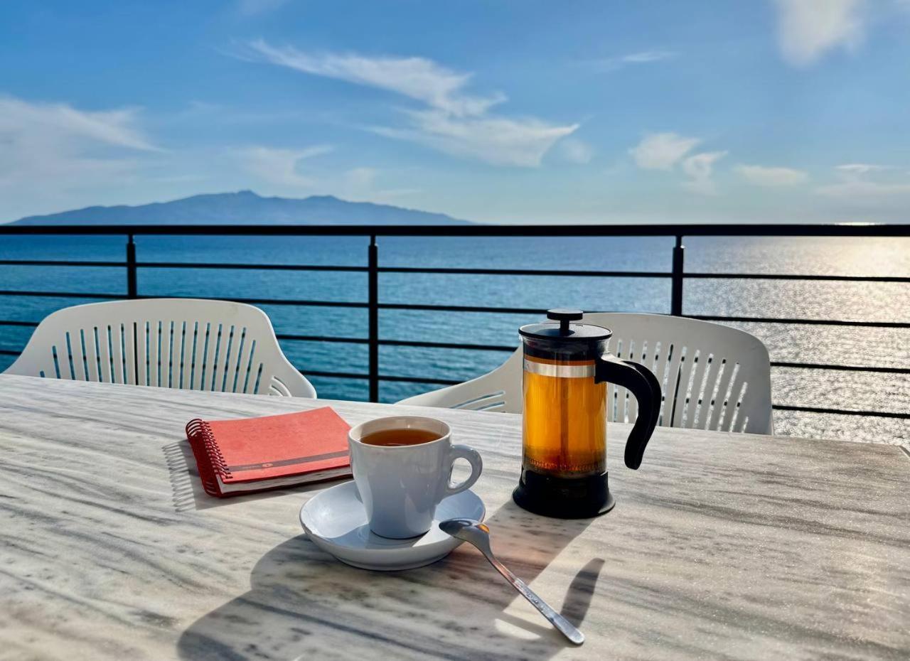 Апартаменти Viola Sea View Penthouse Саранда Екстер'єр фото